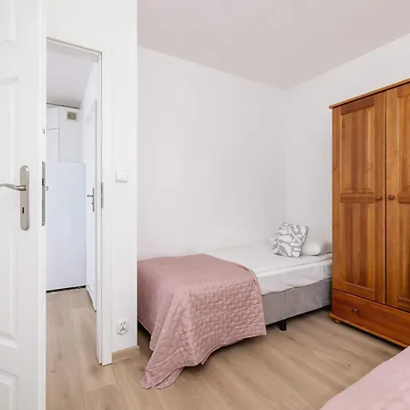 Apartment Bright Podgorze Cracow By Renters Krakau