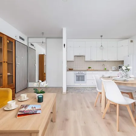 Bright Podgorze Cracow By Renters