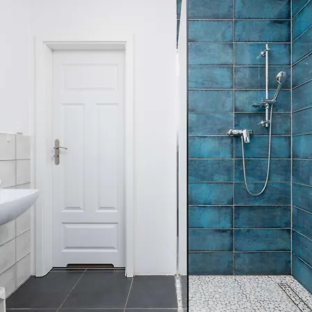 아파트 Bright Podgorze Cracow By Renters 크라쿠프