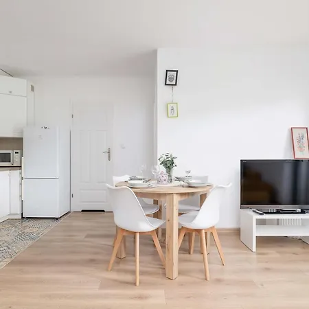 Bright Podgorze Cracow By Renters Cracovia